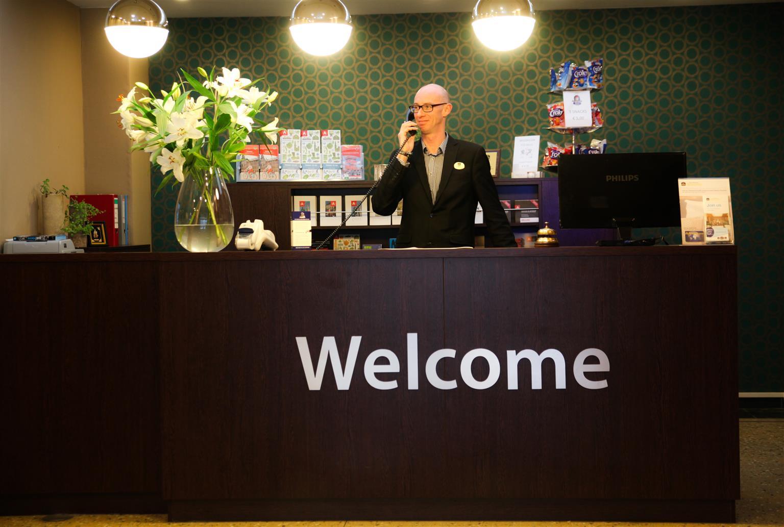 Hotel Docklands Antwerpen Bagian luar foto