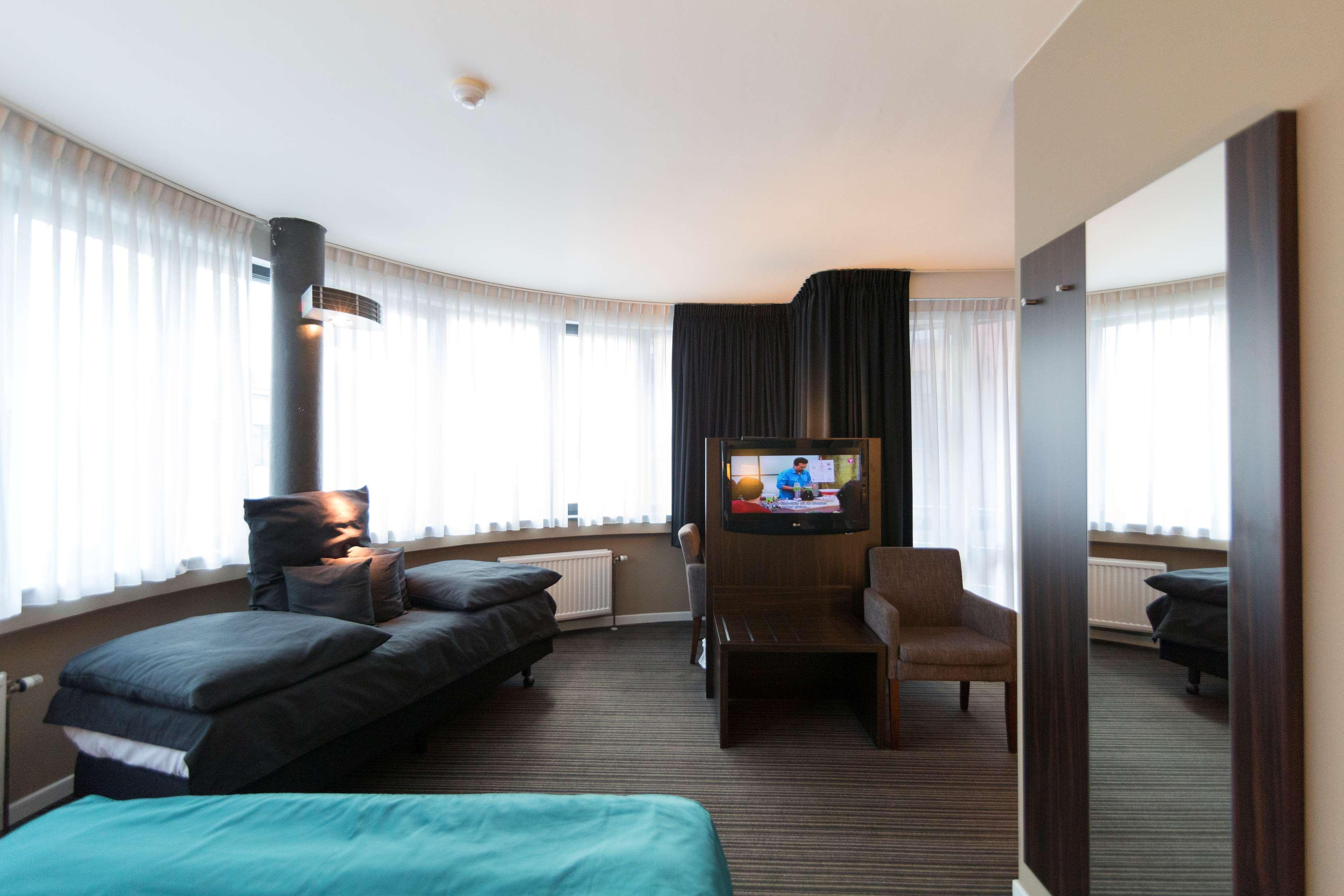 Hotel Docklands Antwerpen Bagian luar foto