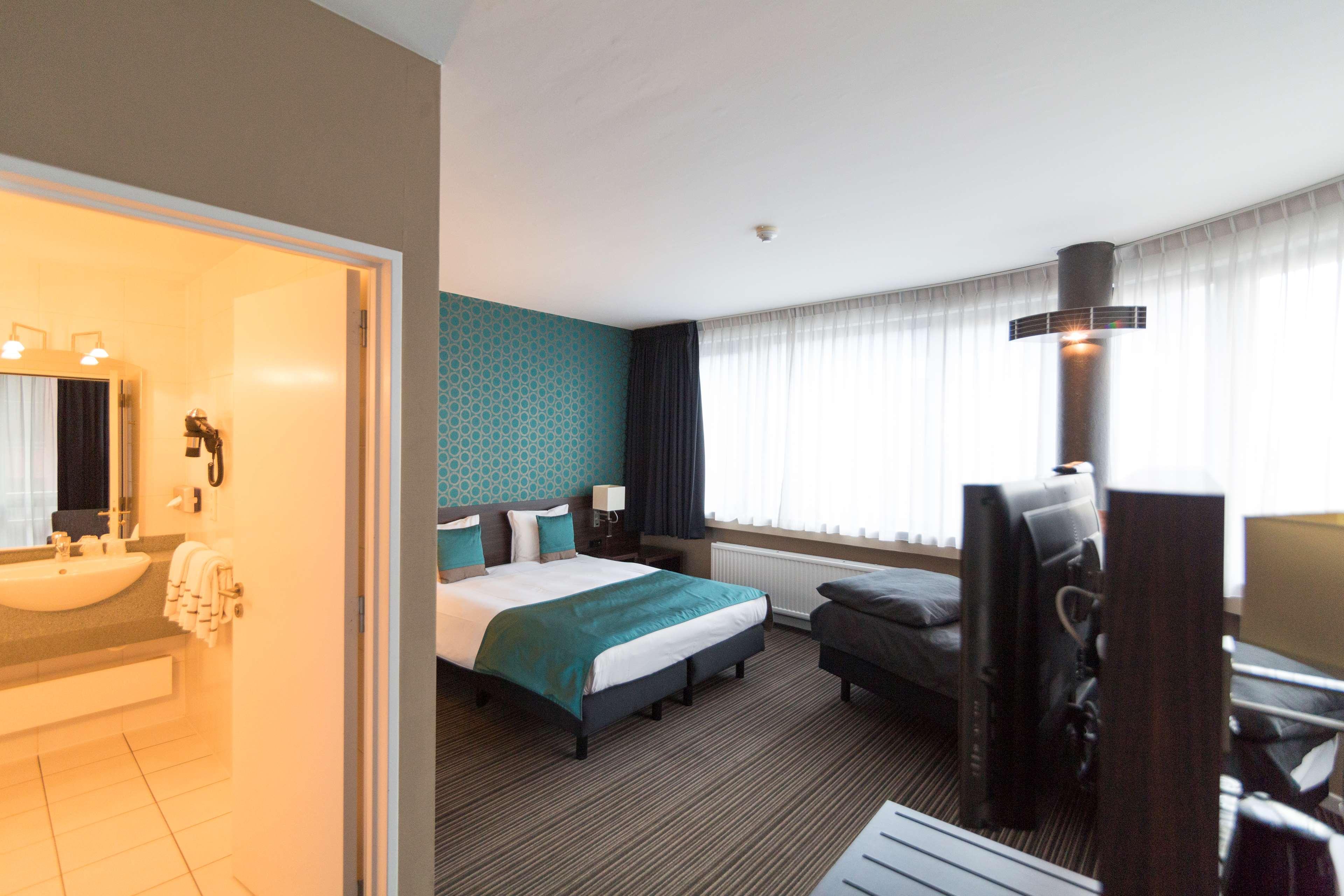 Hotel Docklands Antwerpen Bagian luar foto