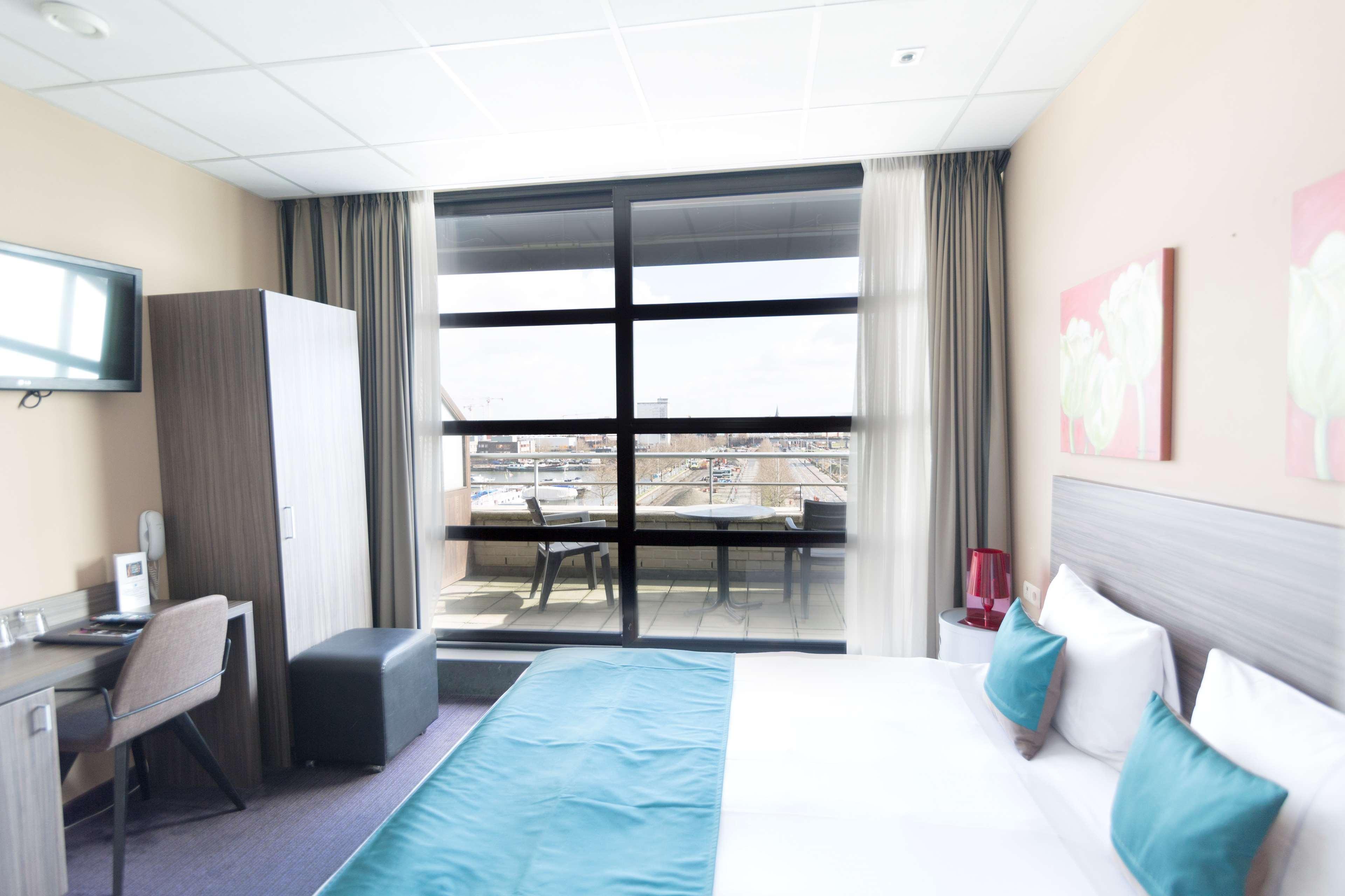 Hotel Docklands Antwerpen Bagian luar foto