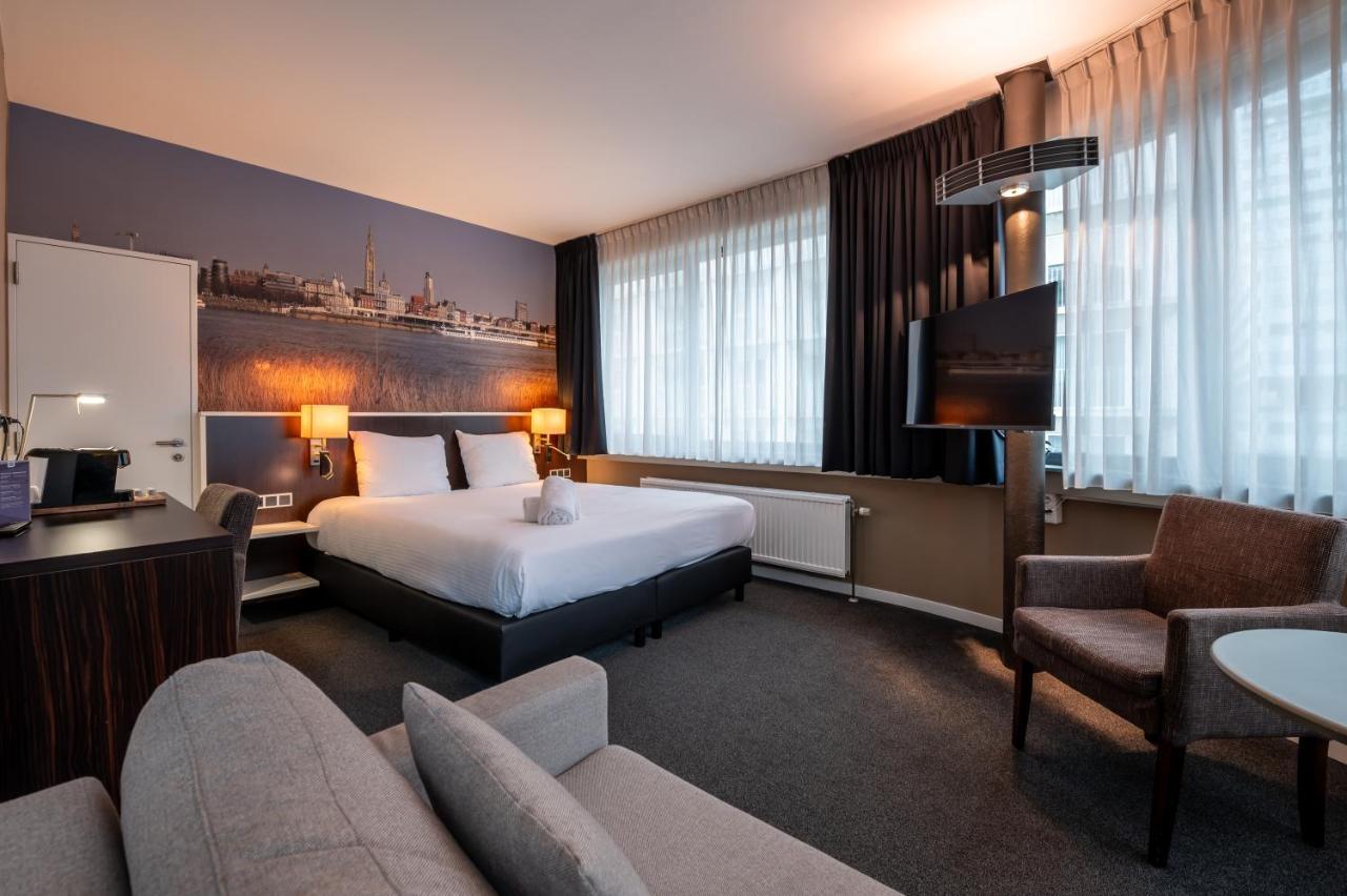 Hotel Docklands Antwerpen Bagian luar foto